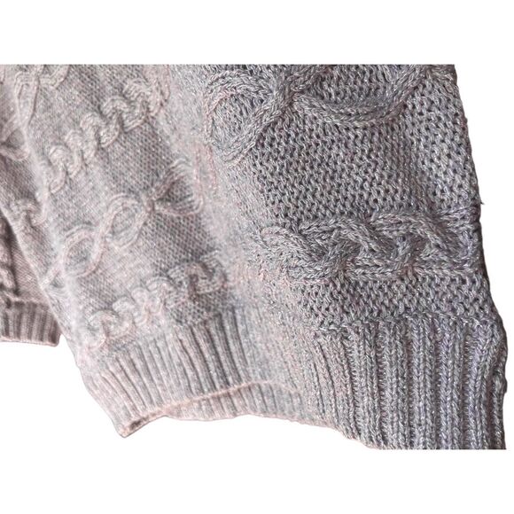 Womens NWT New York & Co Soho Metallic Cable Long Sleeve V-Neck Sweater - Size: - Picture 11 of 15